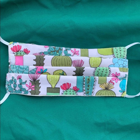 Reusable Mask - Picture 3 of 5